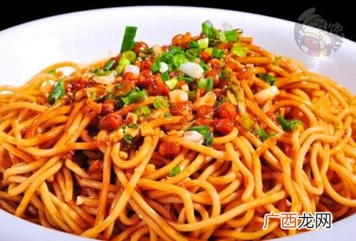没人愿意干的暴利行业 摆地摊最赚钱的小吃
