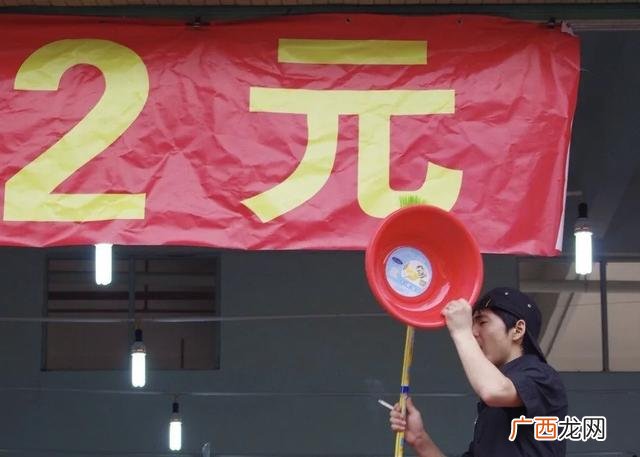 在农村开2元店赚钱吗 两元加盟店投资多少钱
