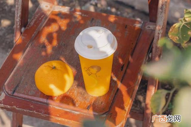 蜜雪皇后总公司 漫雪皇后奶茶店是几线品牌
