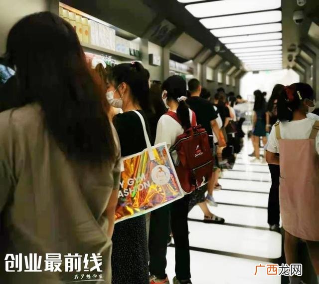 适合女生开的万元小店,现在什么代理好做赚钱