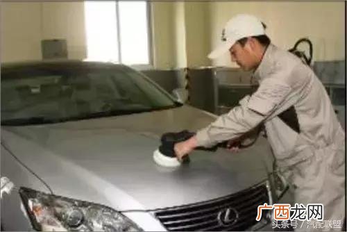 汽车贴膜改色师傅月收入,做汽车美容一个月多少钱