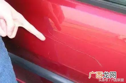 汽车贴膜改色师傅月收入,做汽车美容一个月多少钱