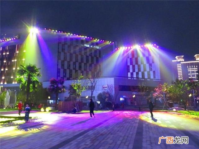 高新二路与光华路口 咖啡创业街区