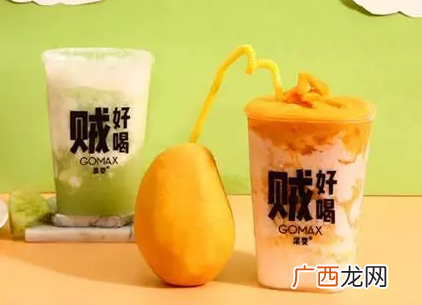 奶茶店加盟排行榜前十名加盟费，奶茶店一年可以赚多少钱