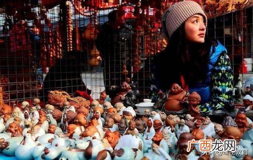 摆摊卖什么最挣钱 一元店货源批发地摊