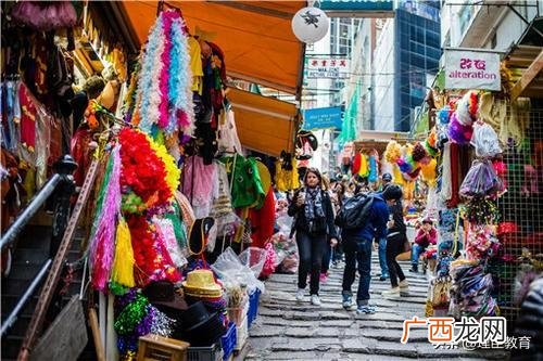 摆摊卖什么最挣钱 一元店货源批发地摊