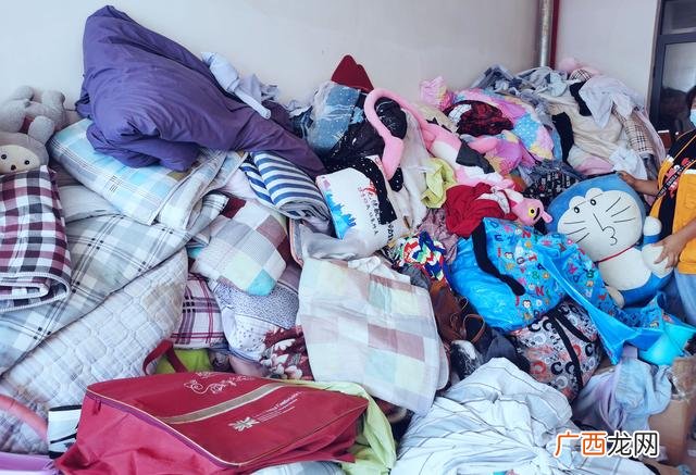 回收旧衣服一年赚200万 4亩大棚一年能挣多少钱智能大棚