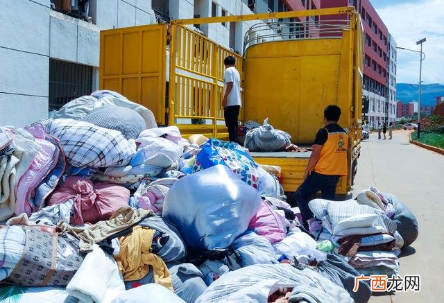 回收旧衣服一年赚200万 4亩大棚一年能挣多少钱智能大棚