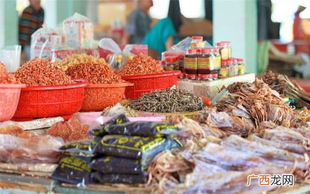 小镇上开什么店独特的,2021在镇上做什么小本生意赚钱
