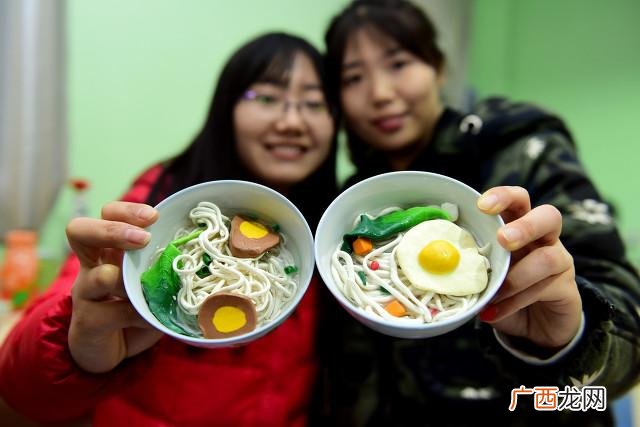 大学生创业成功的好处 大学生创业的利与弊200字