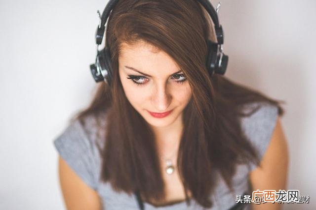 开袜子厂一年赚多少钱 投资袜子厂要多少钱