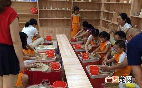 小学门口开什么店最赚钱,学校门口做什么生意最好