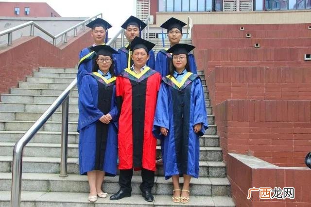 聘创新创业导师,创业导师简介的句子