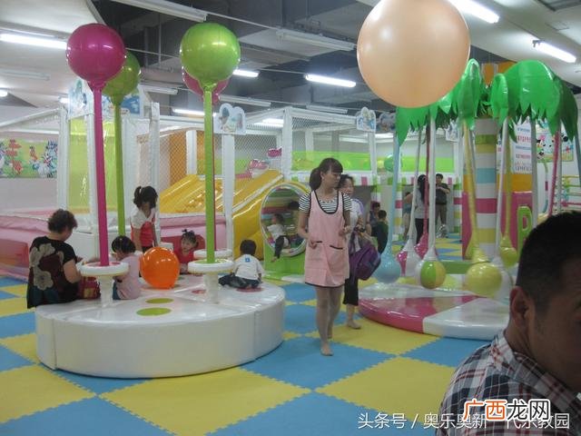 不起眼的暴利小生意 在农村开淘气堡赚钱吗