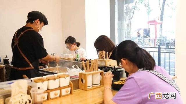 40平方麻辣烫店铺装修风格,麻辣烫店面设计