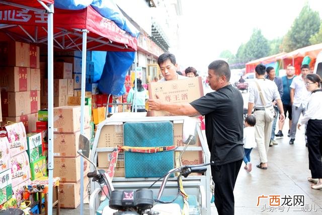 临沂休闲零食批发市场 休闲小食品批发网