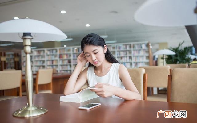 今年读什么专业比较好 大专吃香的技术行业