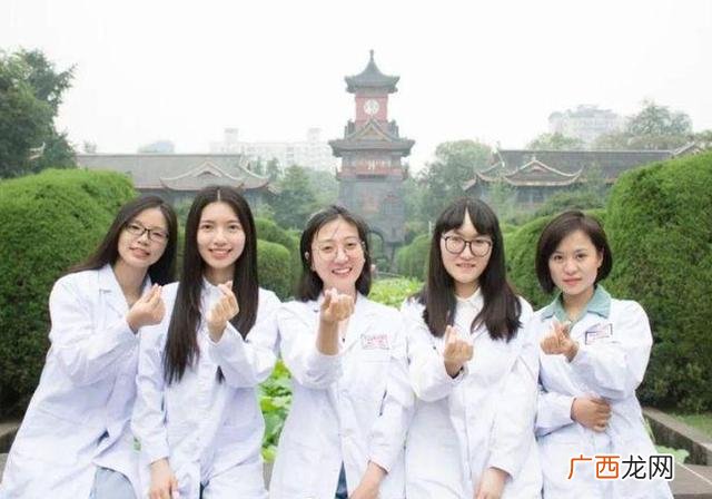 今年读什么专业比较好 大专吃香的技术行业