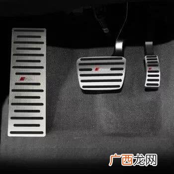 一百多万粉丝能挣多少钱 300万粉丝能挣多少钱