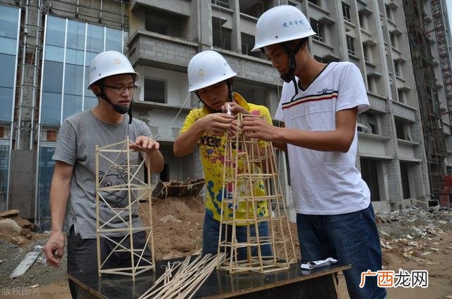 1000万施工项目经理提成 建筑工程项目经理年薪
