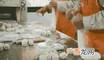 一天卖100个包子,一天卖一万个包子