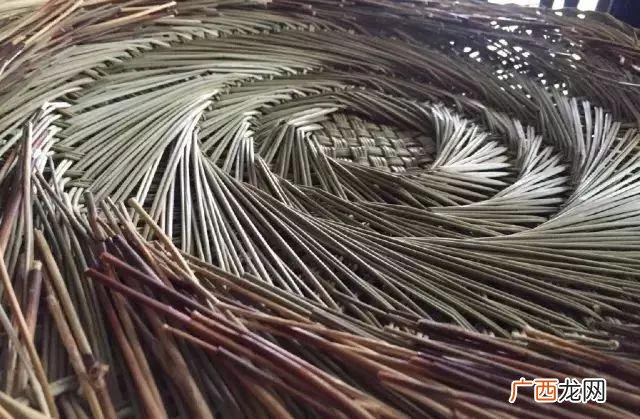 一天卖100个包子,一天卖一万个包子
