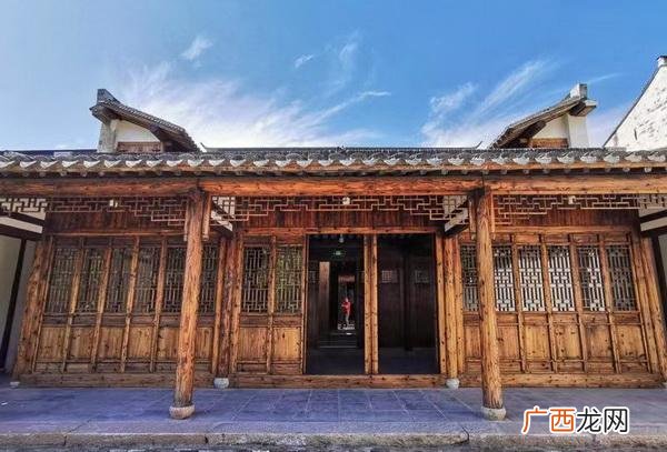 古镇里面适合开什么店,小镇适合开什么实体店好