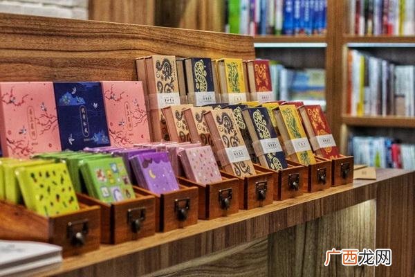 古镇里面适合开什么店,小镇适合开什么实体店好