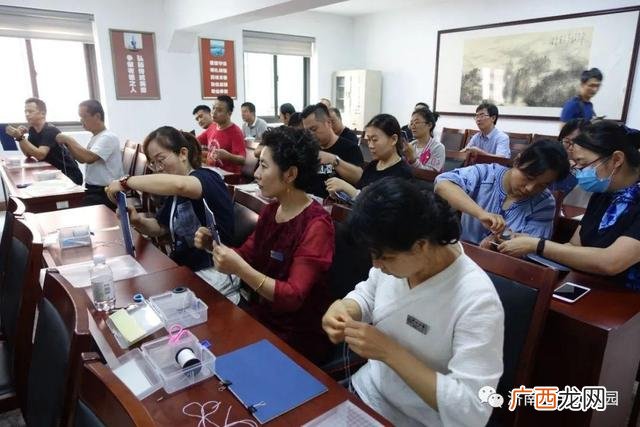 三孔双线穿绳方法,线装书的穿线方法图解