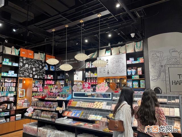 多品牌运动品牌集合的实体店,运动品牌集合店叫什么