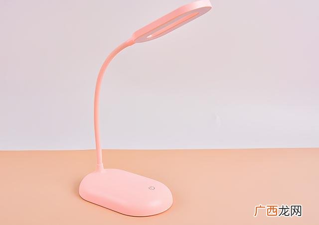 在镇上开精品店赚钱吗 精品店卖什么赚钱