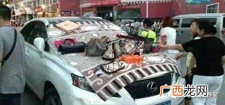 入驻商场什么最挣钱,商场摊位卖什么最赚钱