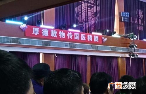 卫生巾厂家招商代理加盟,轻生活卫生巾代理加盟
