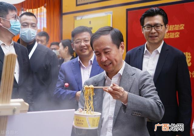 创业起步的心情句子,一个人创业的艰难的说说