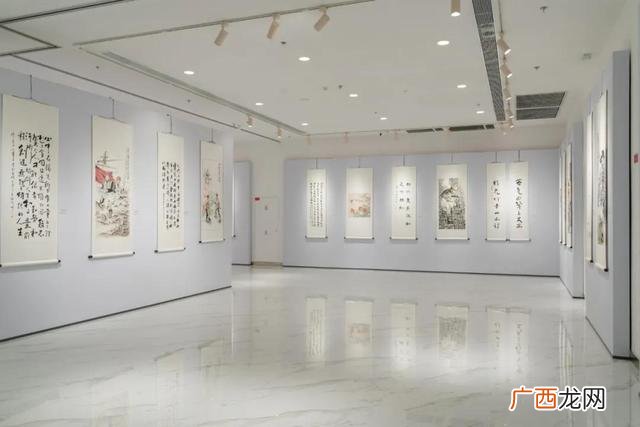 为何实体店生意不好做,有实体店怎么做线上的生意-比如在快手上卖东西