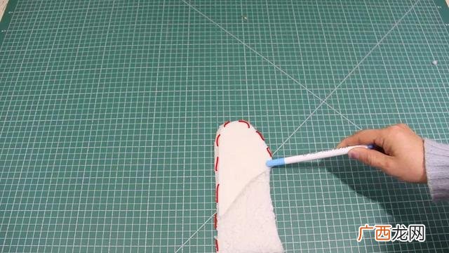 在家手套锁边加工 手工活可带回家做的