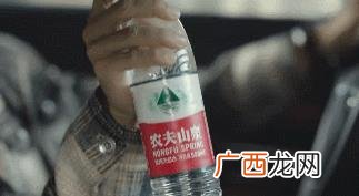 姐弟恋一般是怎么开始的,姐姐创业弟弟妹妹亳不嫌弃