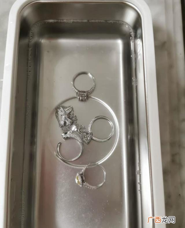 公园里健身器材,小区健身器材名称大全拉臂力
