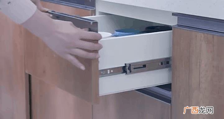 公园里健身器材,小区健身器材名称大全拉臂力