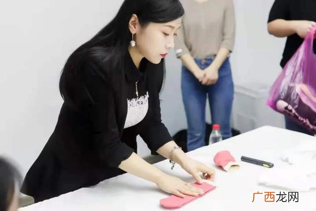 女人适合开什么店创业,女人创业开店做什么项目好