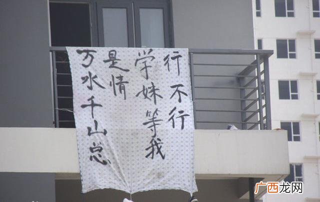 创新创业进校园海报设计 创业大赛赞助商