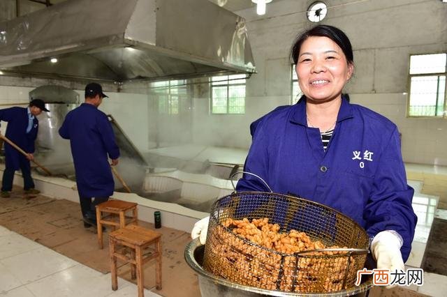 义乌哪里可以拿到手工加工活,义乌佛堂手工活拿回家做哪里有-