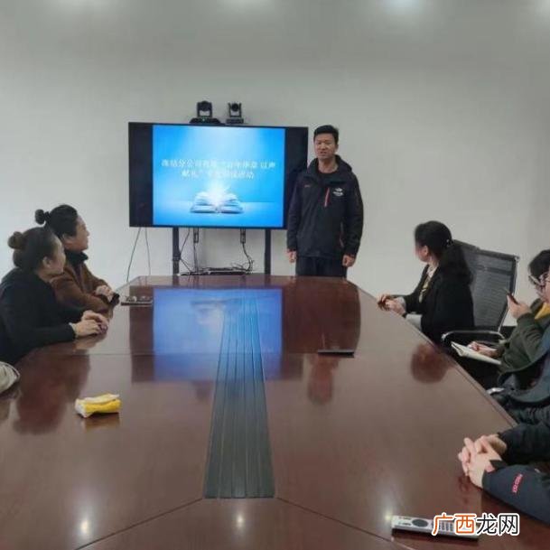 女孩就业率最好的专业,行政管理毕业后干啥