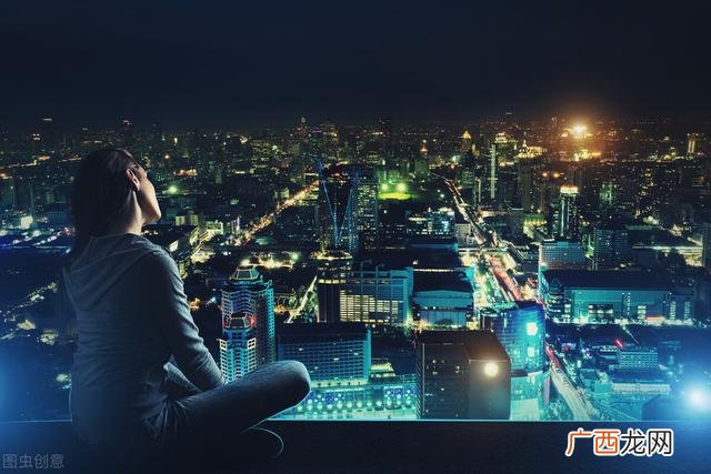 主角叫何什么轩的小说创业,重生再创业免费阅读