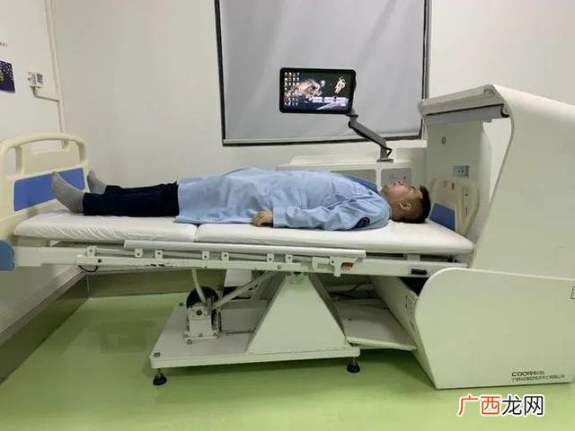 学生月收入居然过万 你不能躺着赚钱