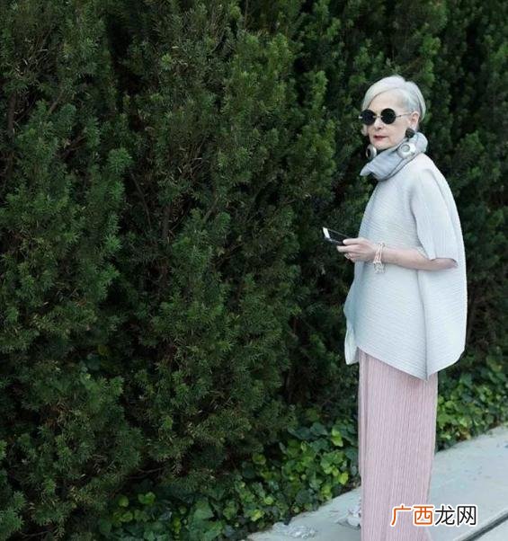 变美不分年龄句子,创业不分年龄的说说