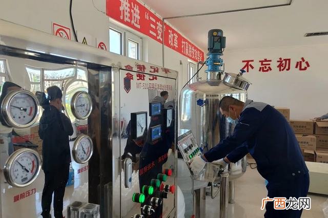 卖玻璃水一个月能挣多少钱 自己生产玻璃水赚钱吗