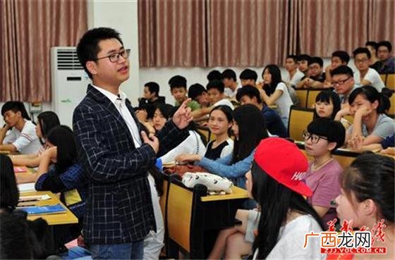 优秀校友回校演讲稿 校友回校参观