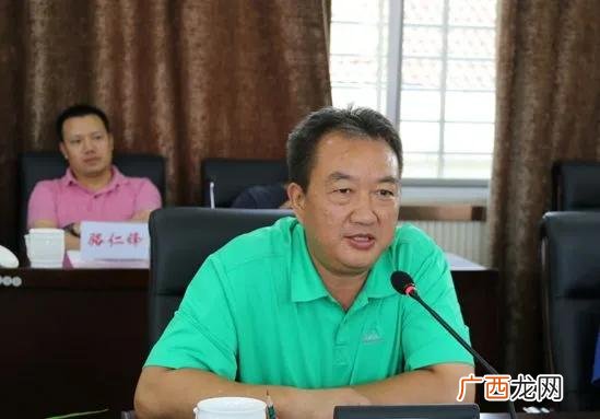 一看就是当老板的女人,自己创业的女人都厉害