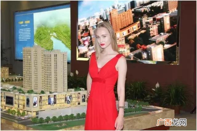 一看就是当老板的女人,自己创业的女人都厉害